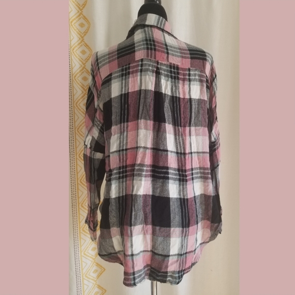 KOSMIOS Plaid Blouse - Picture 3 of 4